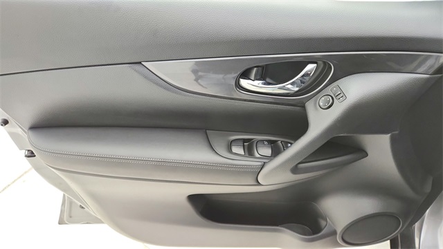 2018 Nissan Rogue SV Gray at Bravo Nissan