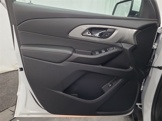 2023 – Chevrolet – Traverse