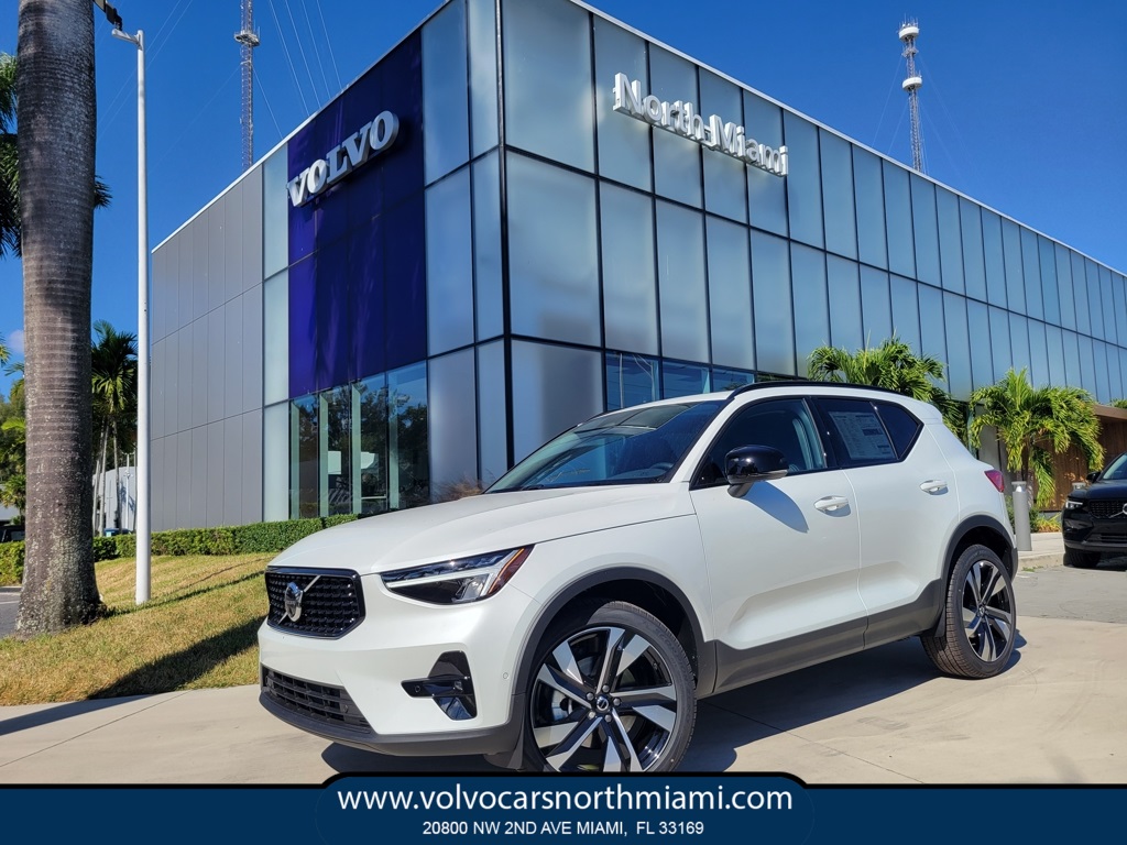 2026 Volvo XC40 Plus's photo