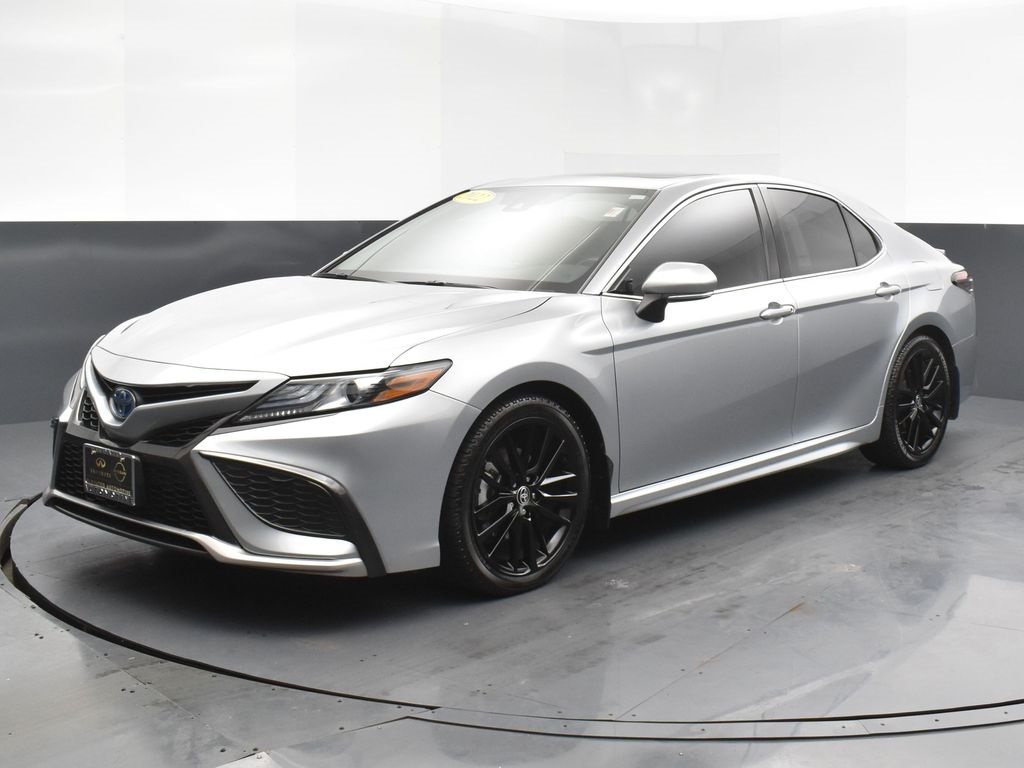 Used 2022 Toyota Camry Hybrid XSE with VIN 4T1K31AK2NU590879 for sale in Kansas City