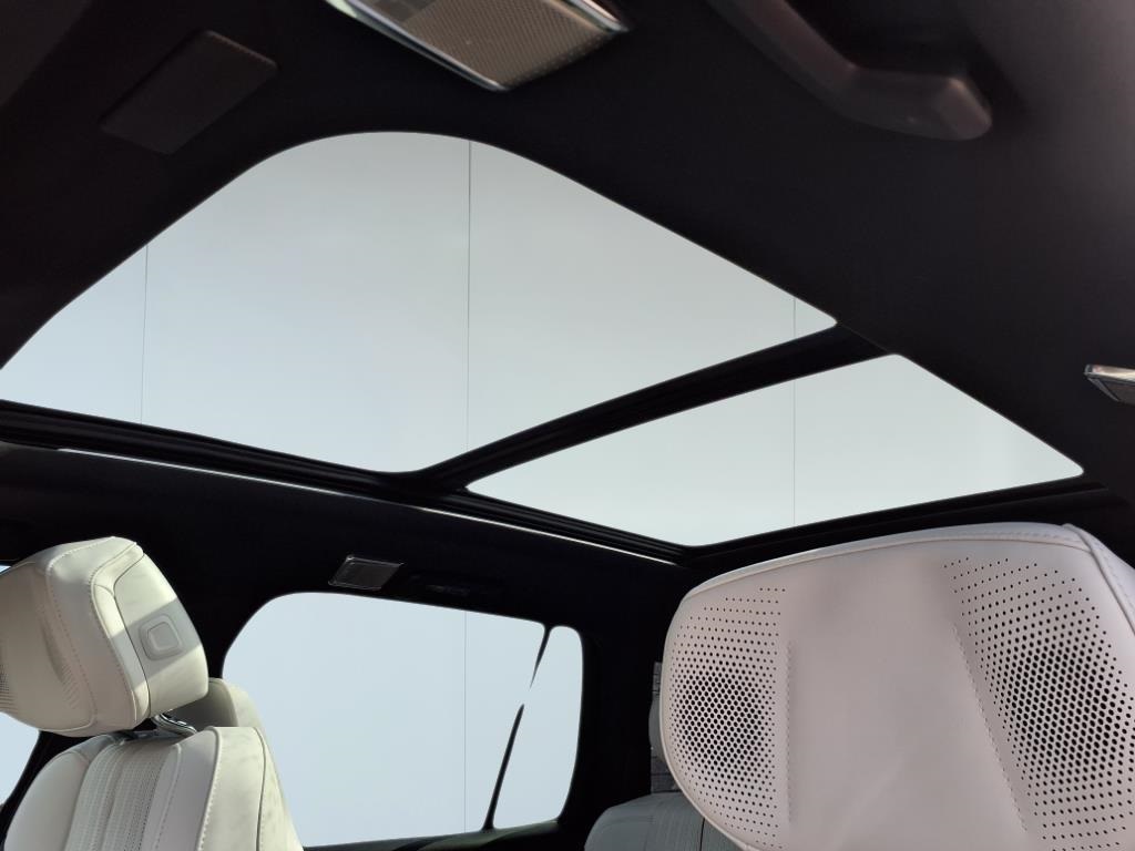 2026 Cadillac VISTIQ Sport - 11