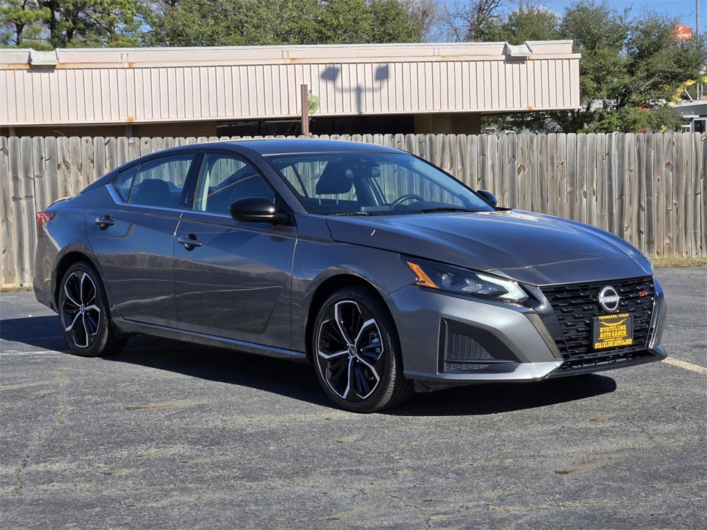 2025 Nissan Altima 2.5 SR FWD