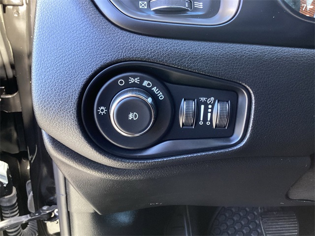 Used Car 2023 Jeep Renegade  Latitude For Sale Under $20,000 In San Antonio, Texas