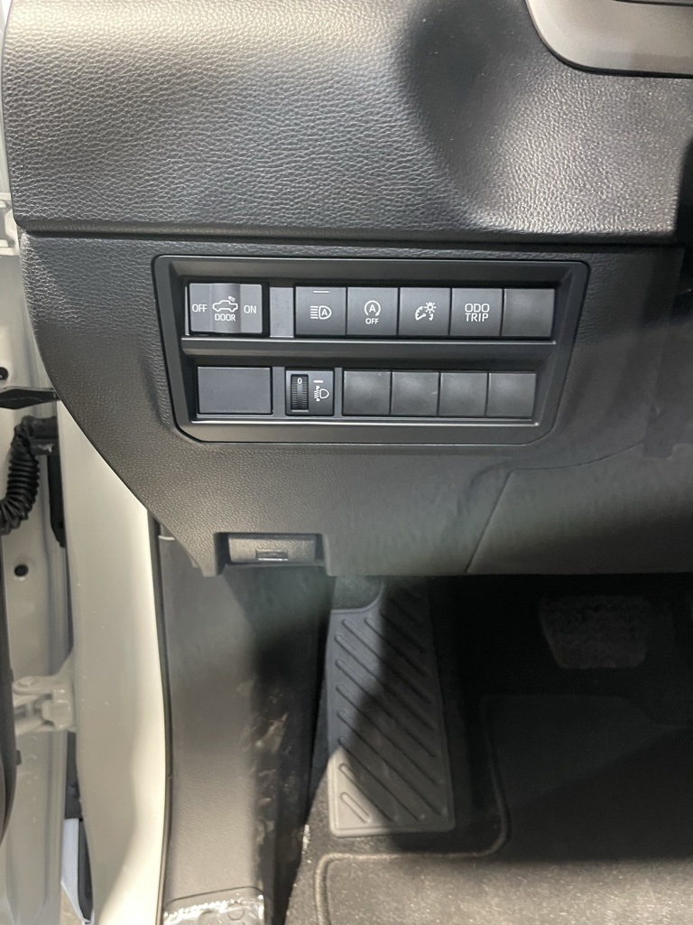 Thumbnail: 2025 Toyota Tundra - 29