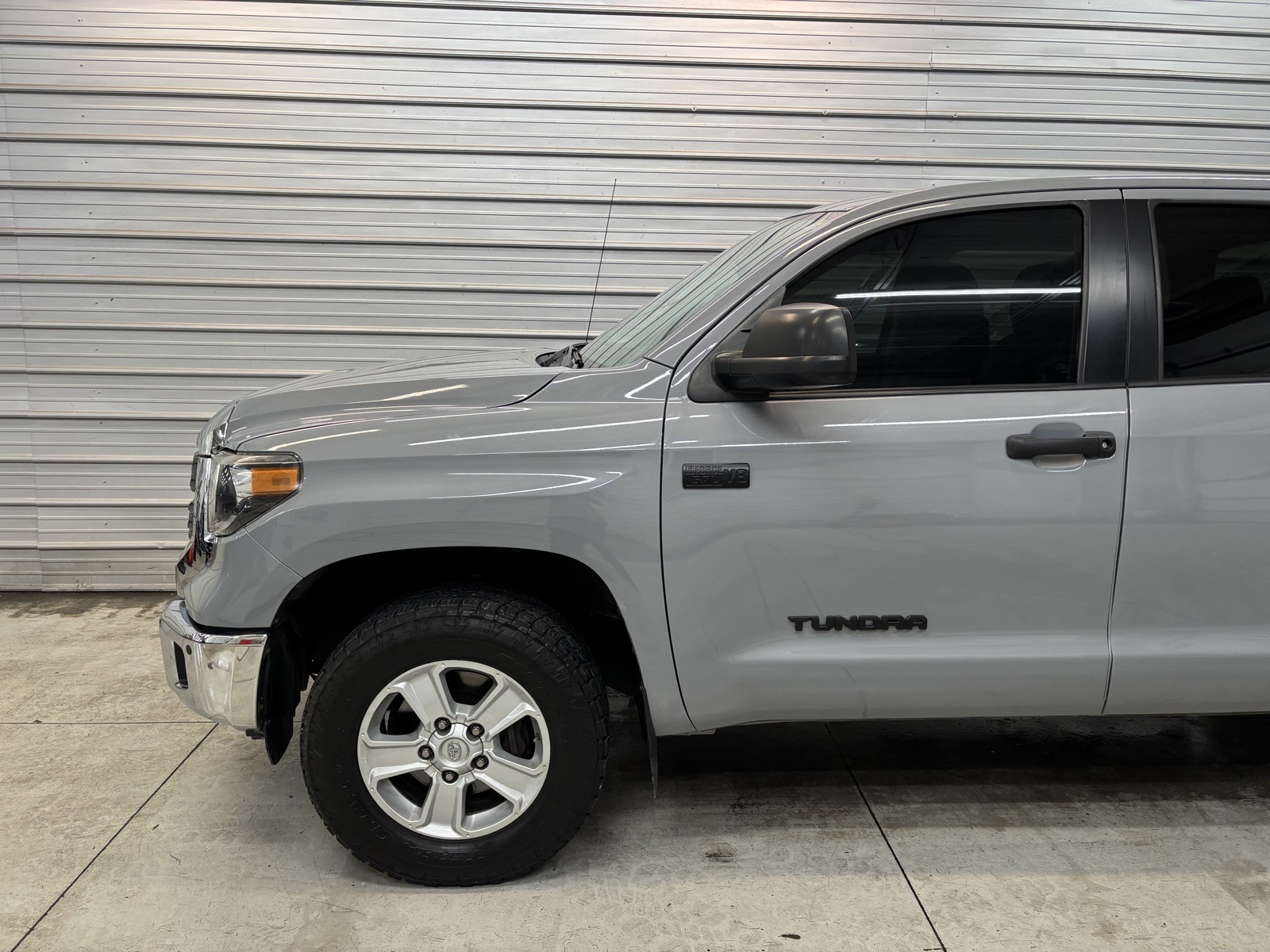 2019 Toyota Tundra SR5 Grade photo 2