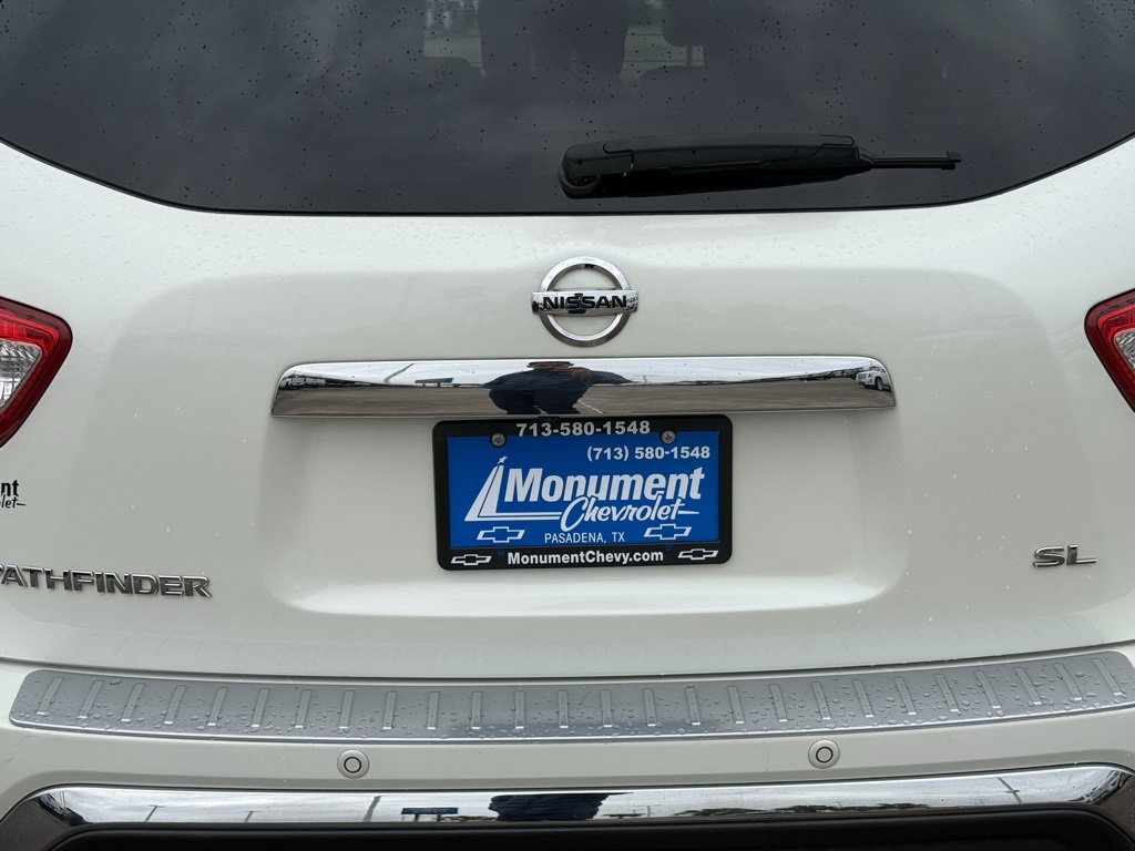 2017 Nissan Pathfinder SL White at Baytown Hyundai