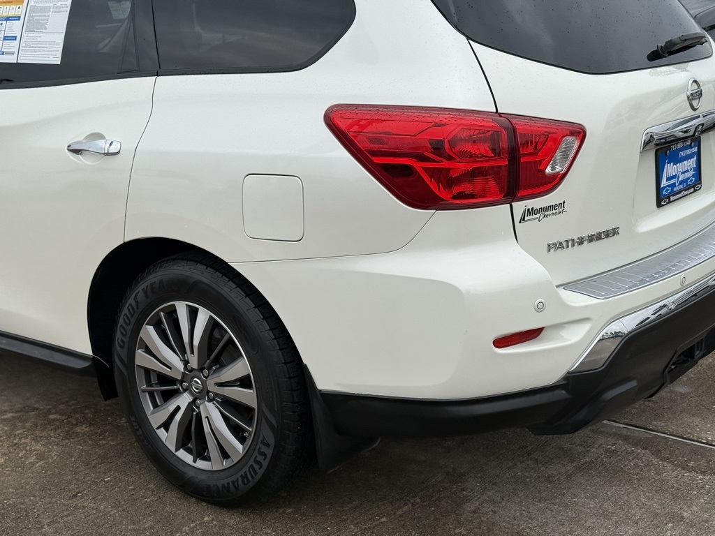 2017 Nissan Pathfinder SL White at Baytown Hyundai