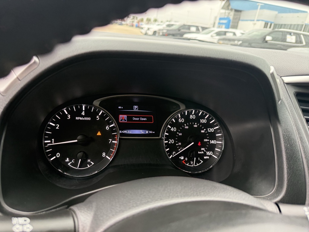 2017 Nissan Pathfinder SL White at Baytown Hyundai