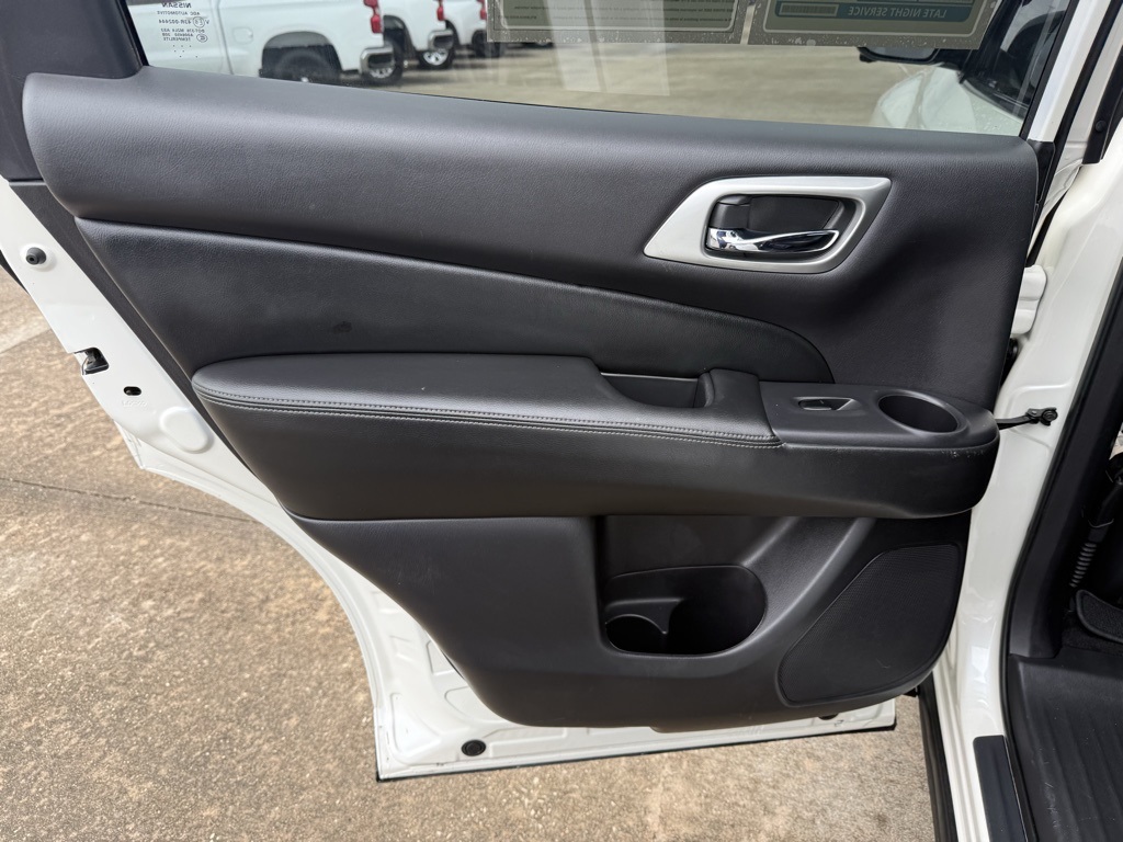 2017 Nissan Pathfinder SL White at Baytown Hyundai