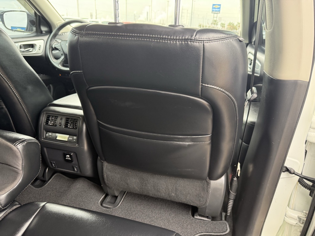 2017 Nissan Pathfinder SL White at Baytown Hyundai