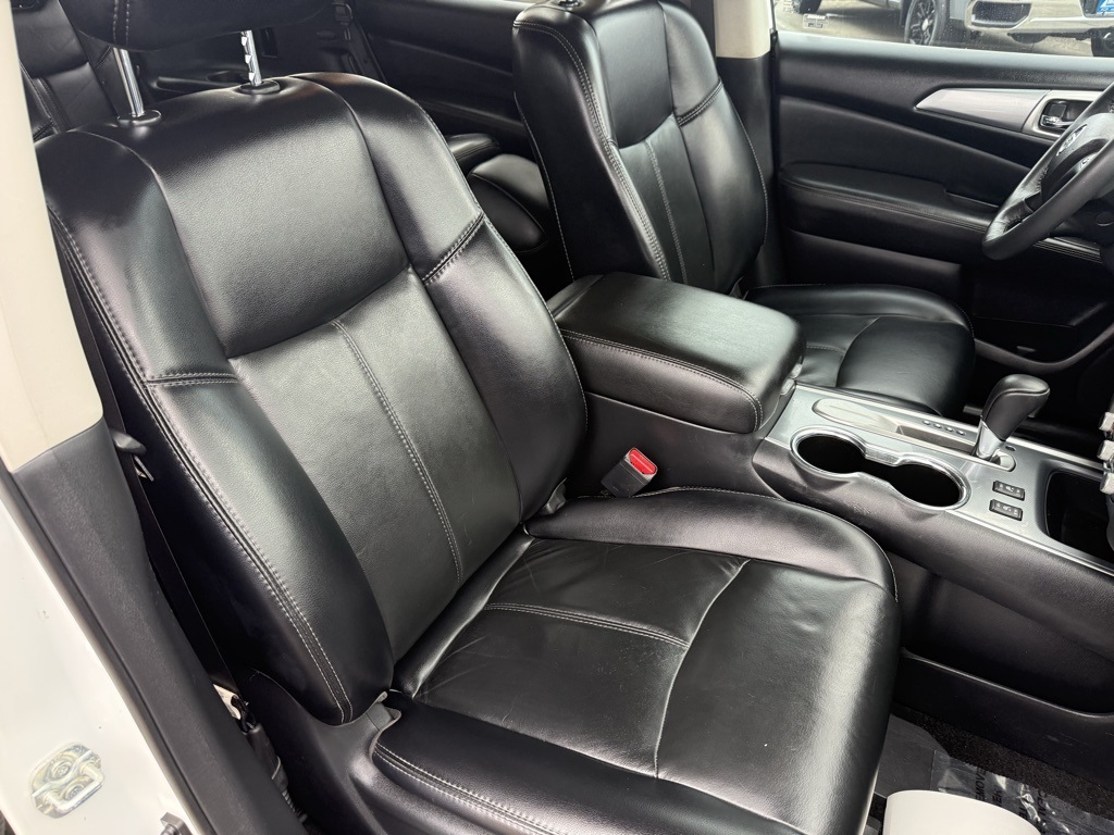 2017 Nissan Pathfinder SL White at Baytown Hyundai