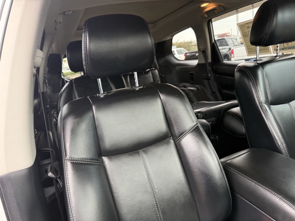 2017 Nissan Pathfinder SL White at Baytown Hyundai