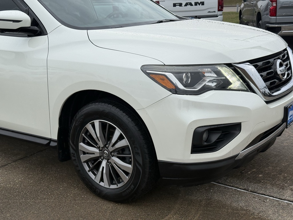 2017 Nissan Pathfinder SL White at Baytown Hyundai