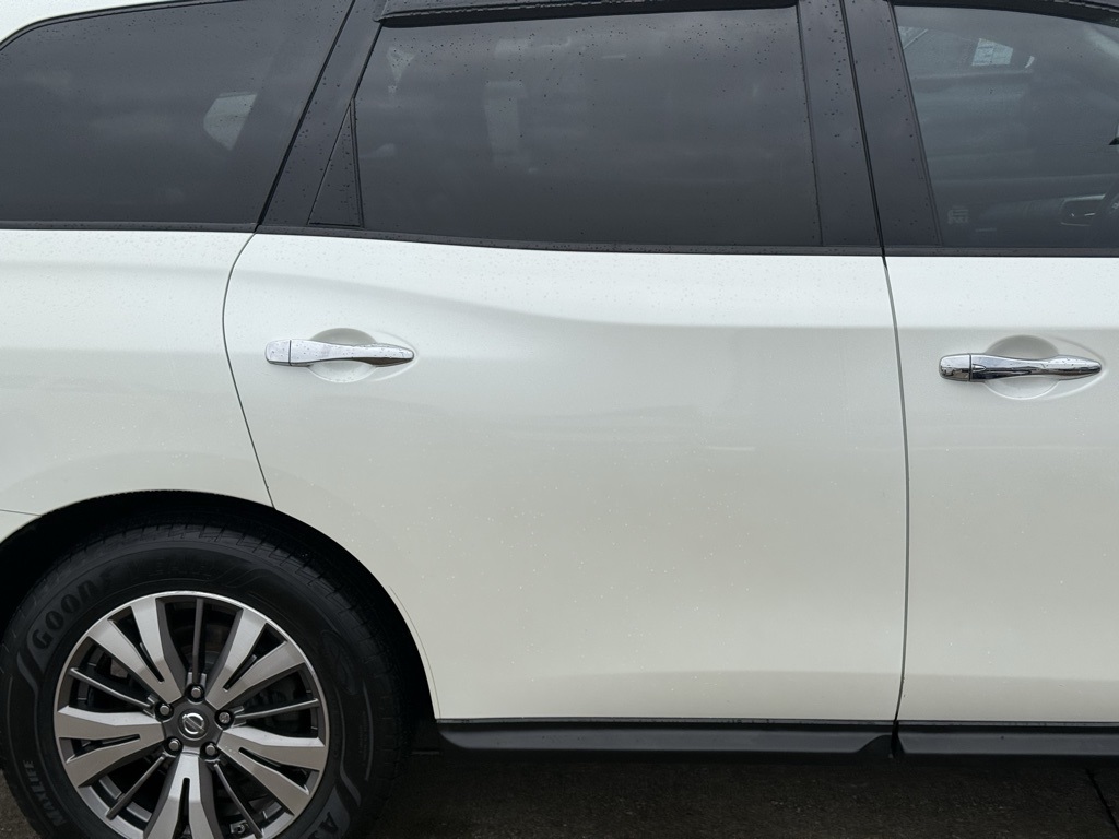 2017 Nissan Pathfinder SL White at Baytown Hyundai