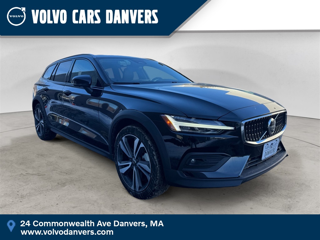 2025 Volvo V60 Cross Country B5 Plus AWD
