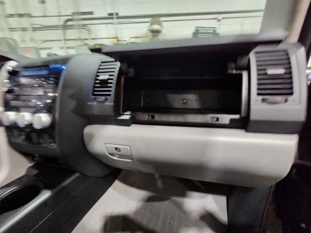 2004 Gmc Sierra 1500 SLE photo 11