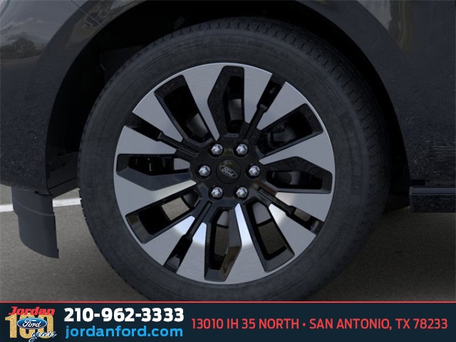 New Car 2025 Ford Expedition  Platinum For Sale In San Antonio, Texas