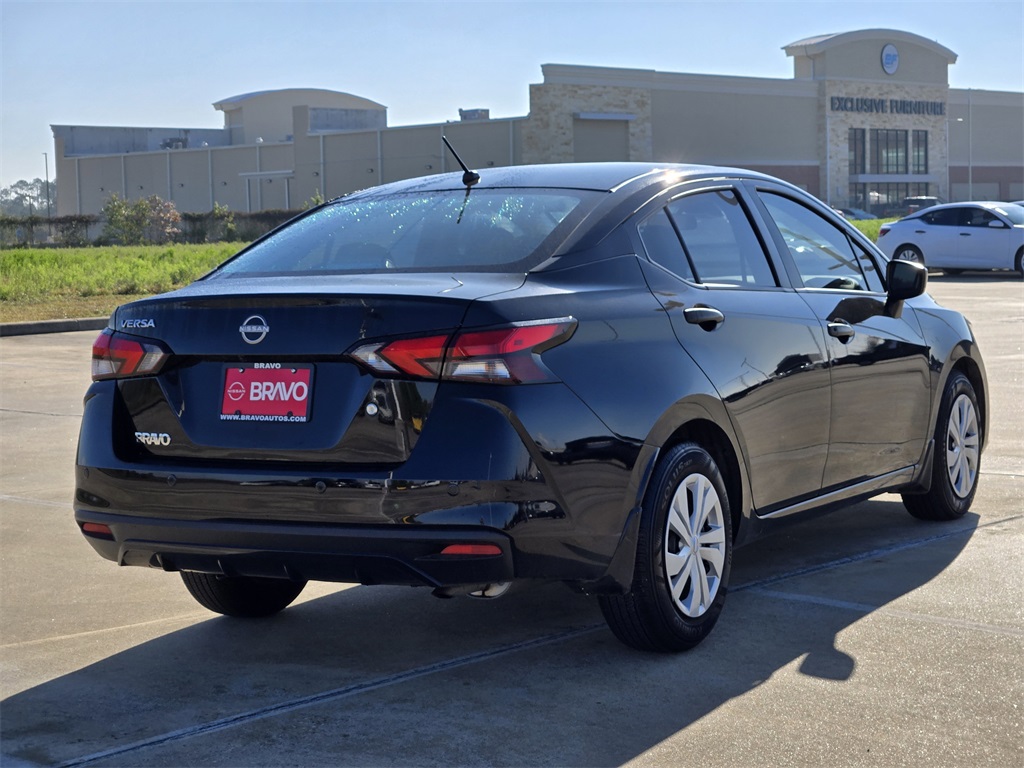 2025 Nissan Versa 1.6 S - 3