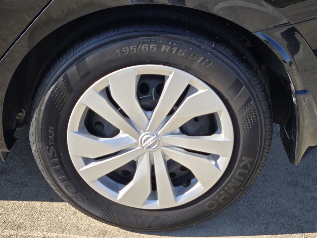 2025 Nissan Versa 1.6 S - 7