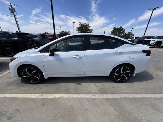2025 Nissan Versa 1.6 SR photo 10