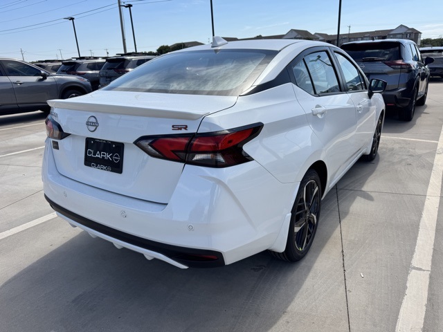 2025 Nissan Versa 1.6 SR photo 7