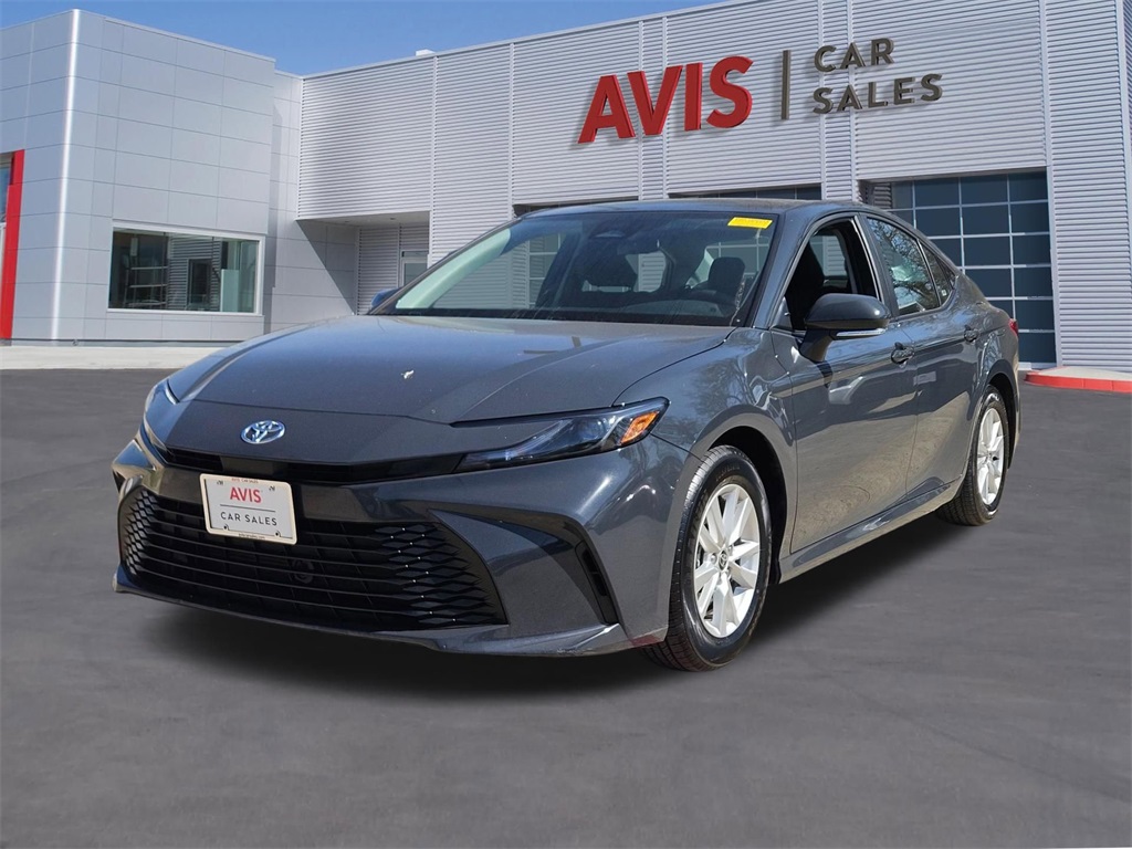 2025 Toyota Camry LE FWD