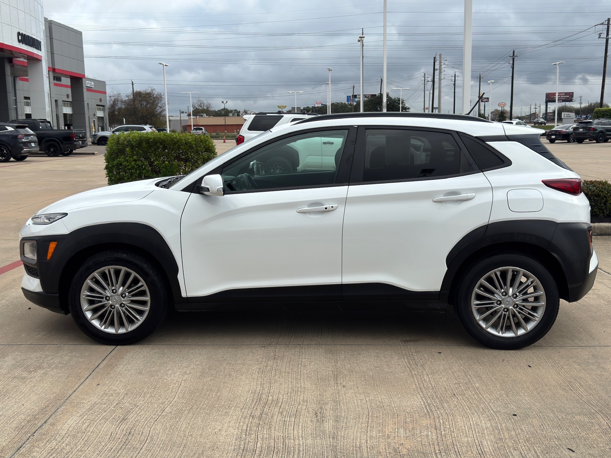 2021 Hyundai Kona SEL - 10