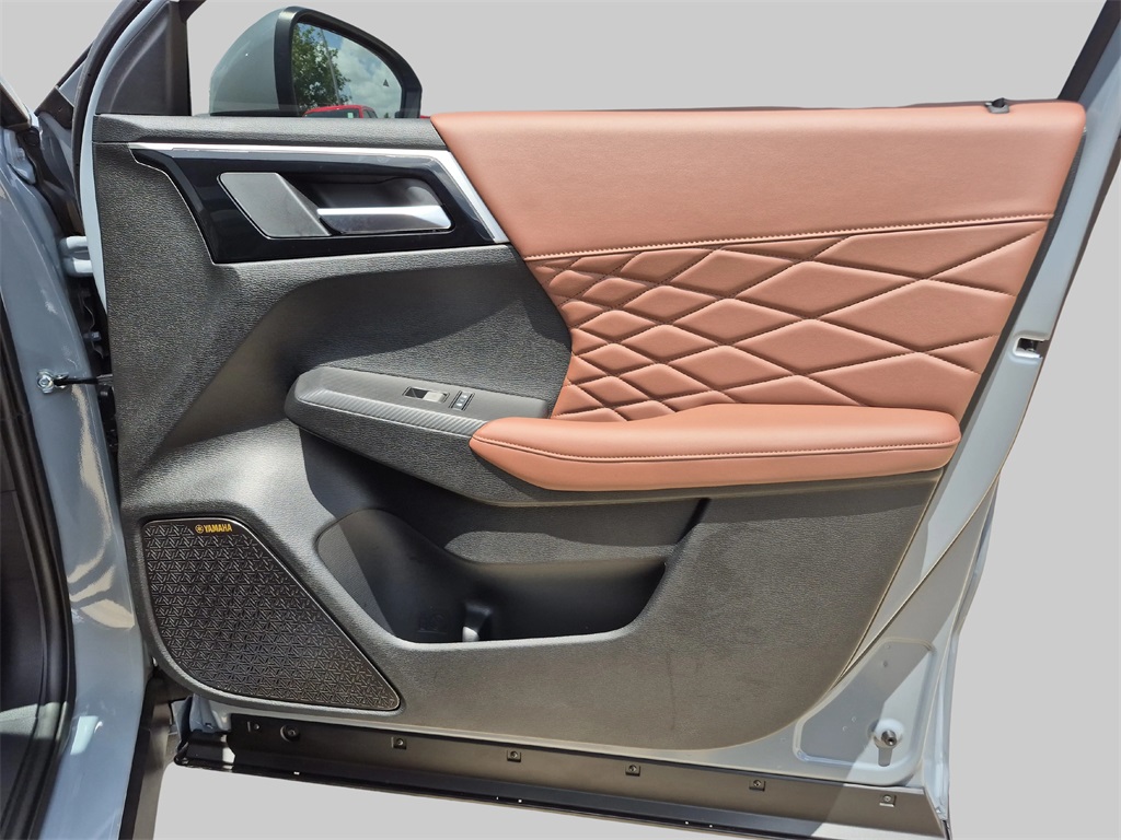 2025 Mitsubishi Outlander SEL Gray at Gullo Toyota