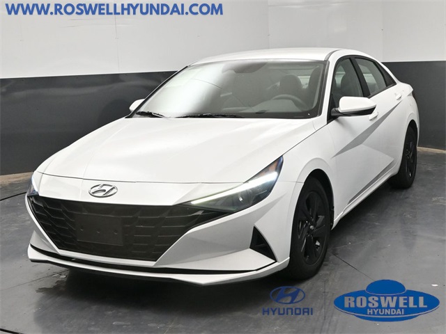 2023 Hyundai Elantra SEL FWD