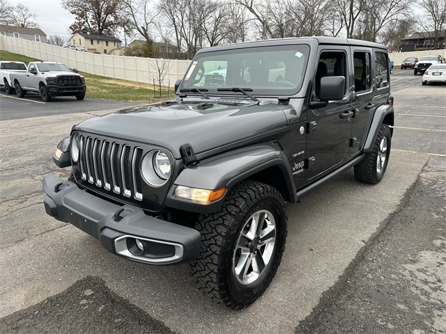 Used 2018 Jeep Wrangler Unlimited Sahara with VIN 1C4HJXEN2JW312445 for sale in Kansas City