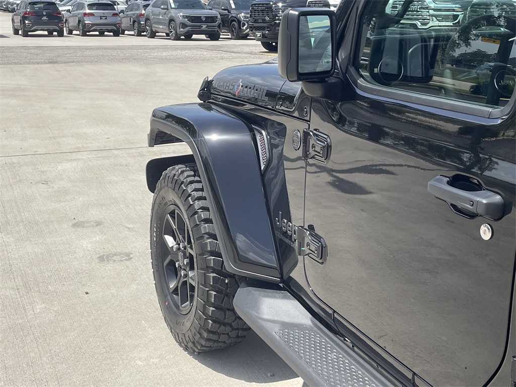 2025 Jeep Gladiator Nighthawk - 9