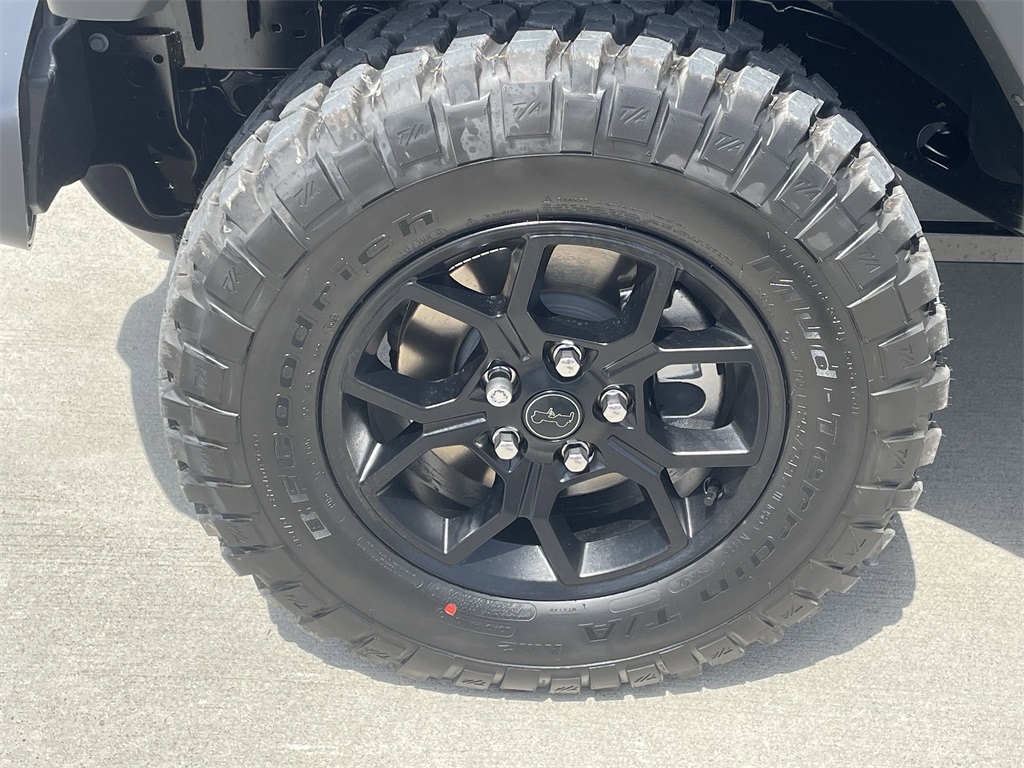 2025 Jeep Gladiator Nighthawk - 8