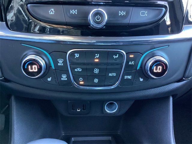 Used Car 2023 Chevrolet Traverse  Lt Leather For Sale Under $30,000 In San Antonio, Texas