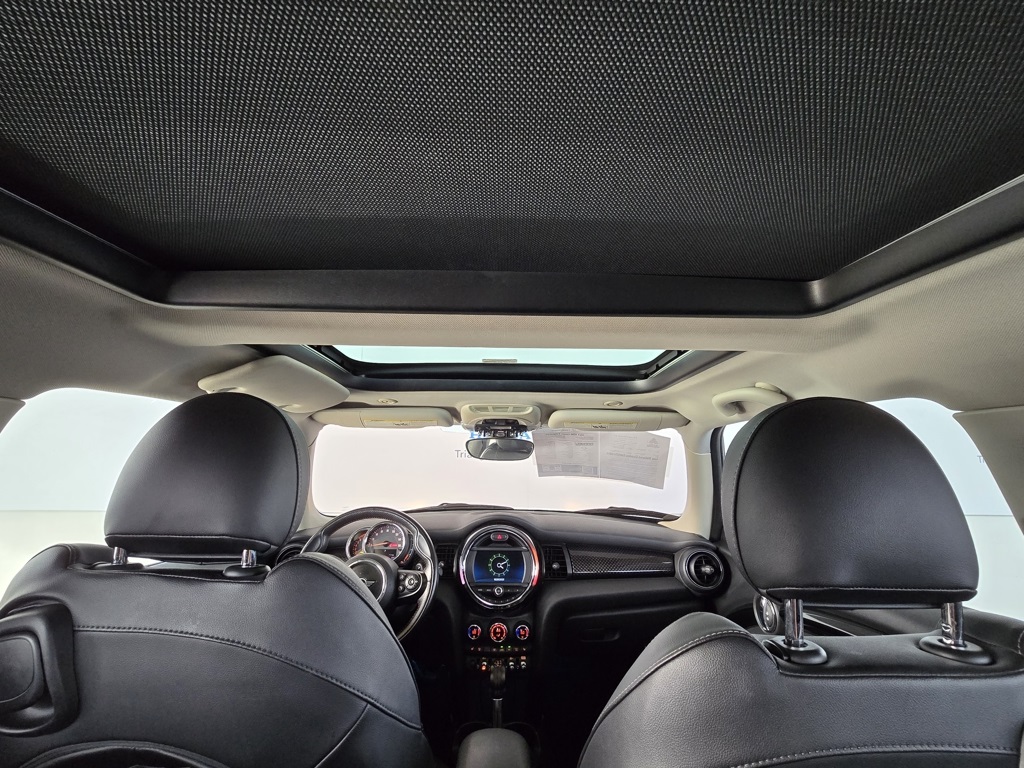 Thumbnail: 2019 MINI Cooper - 10