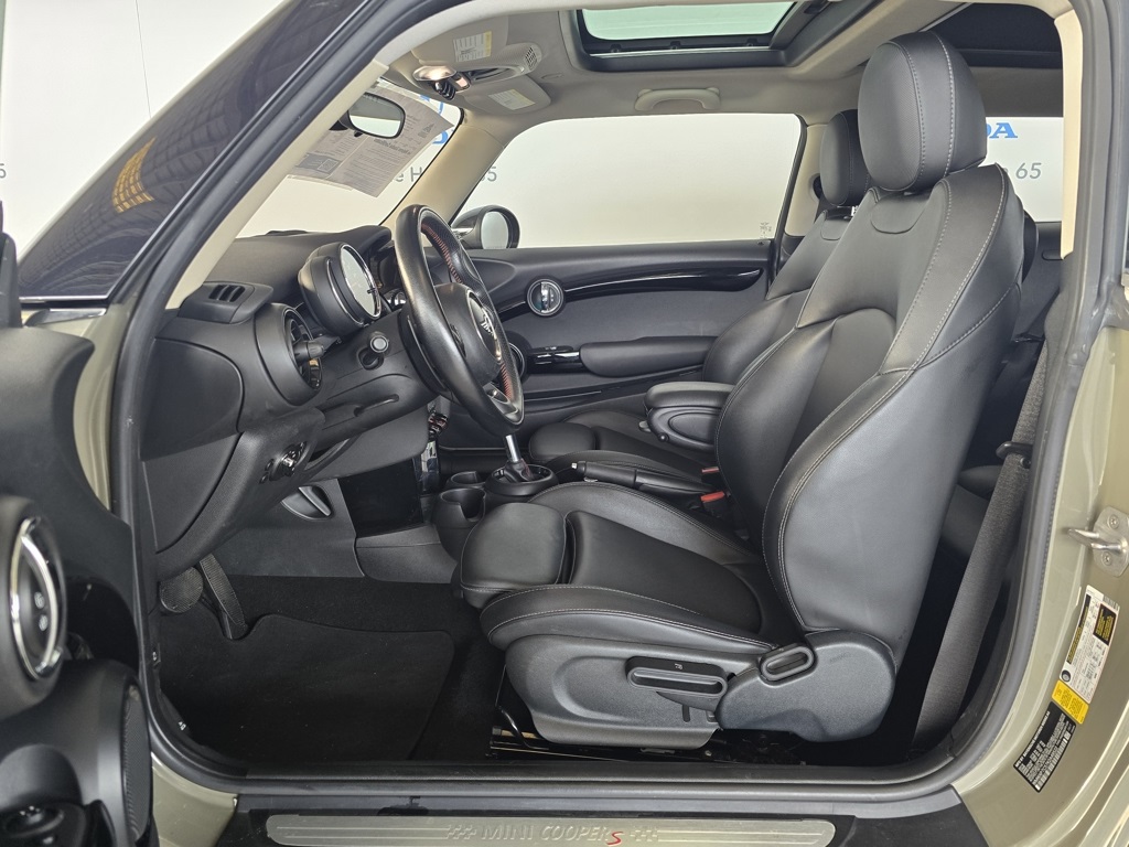 Thumbnail: 2019 MINI Cooper - 11