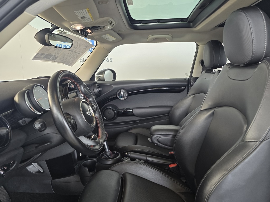 Thumbnail: 2019 MINI Cooper - 13