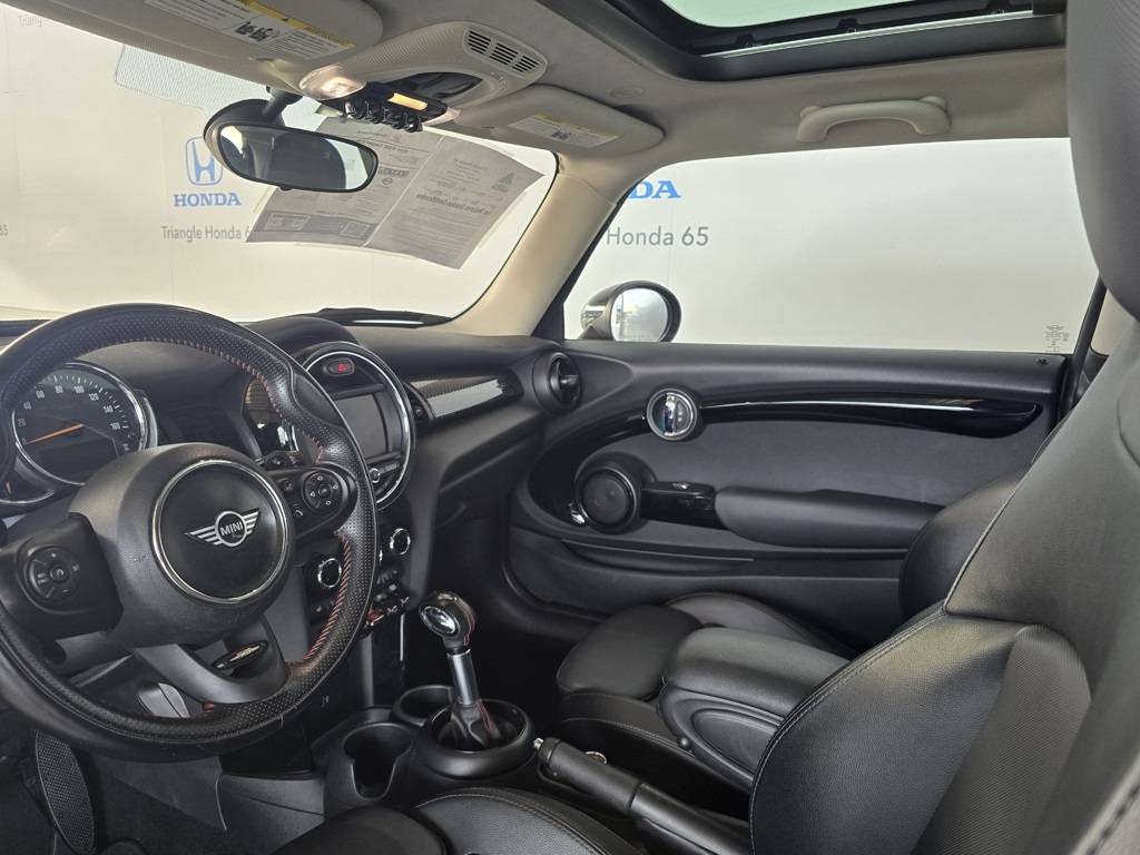 Thumbnail: 2019 MINI Cooper - 14