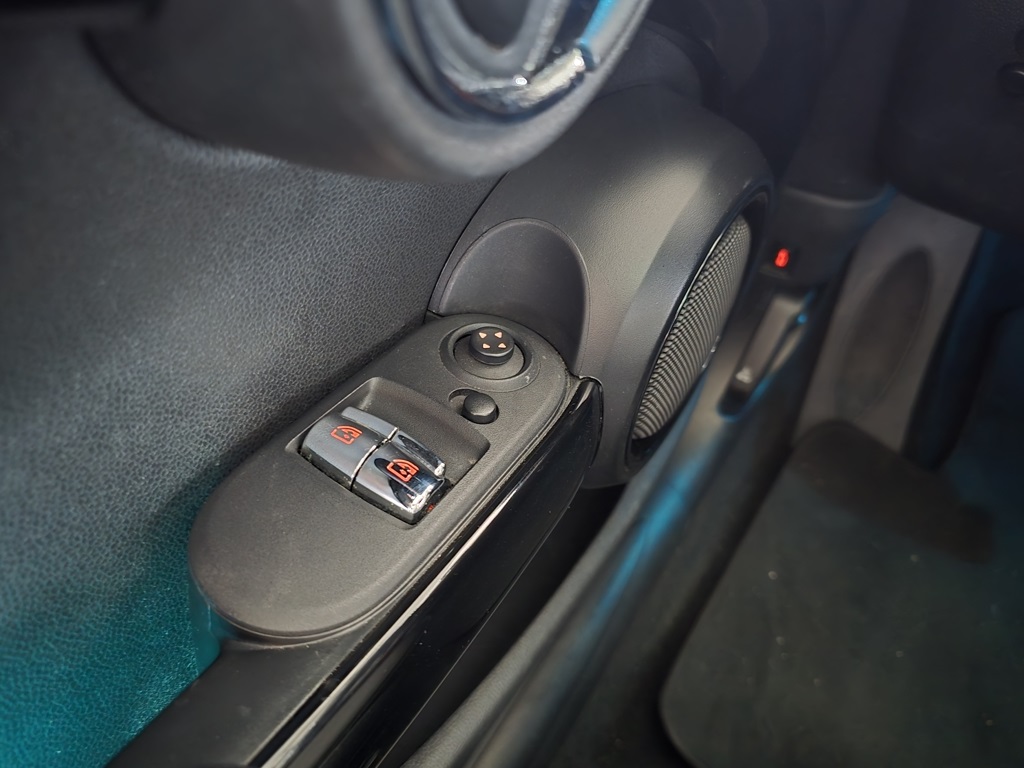 Thumbnail: 2019 MINI Cooper - 22