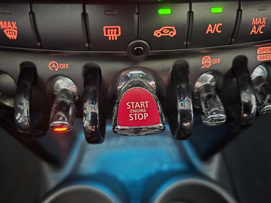 Thumbnail: 2019 MINI Cooper - 31