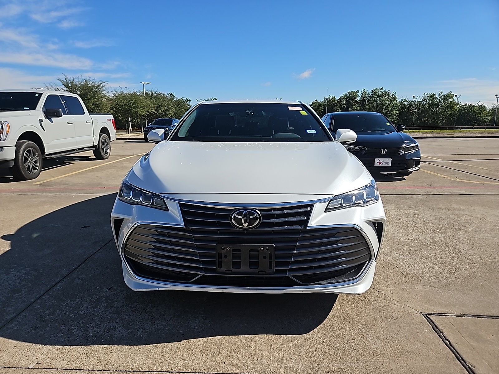 2019 Toyota Avalon XLE White at Don McGill Toyota