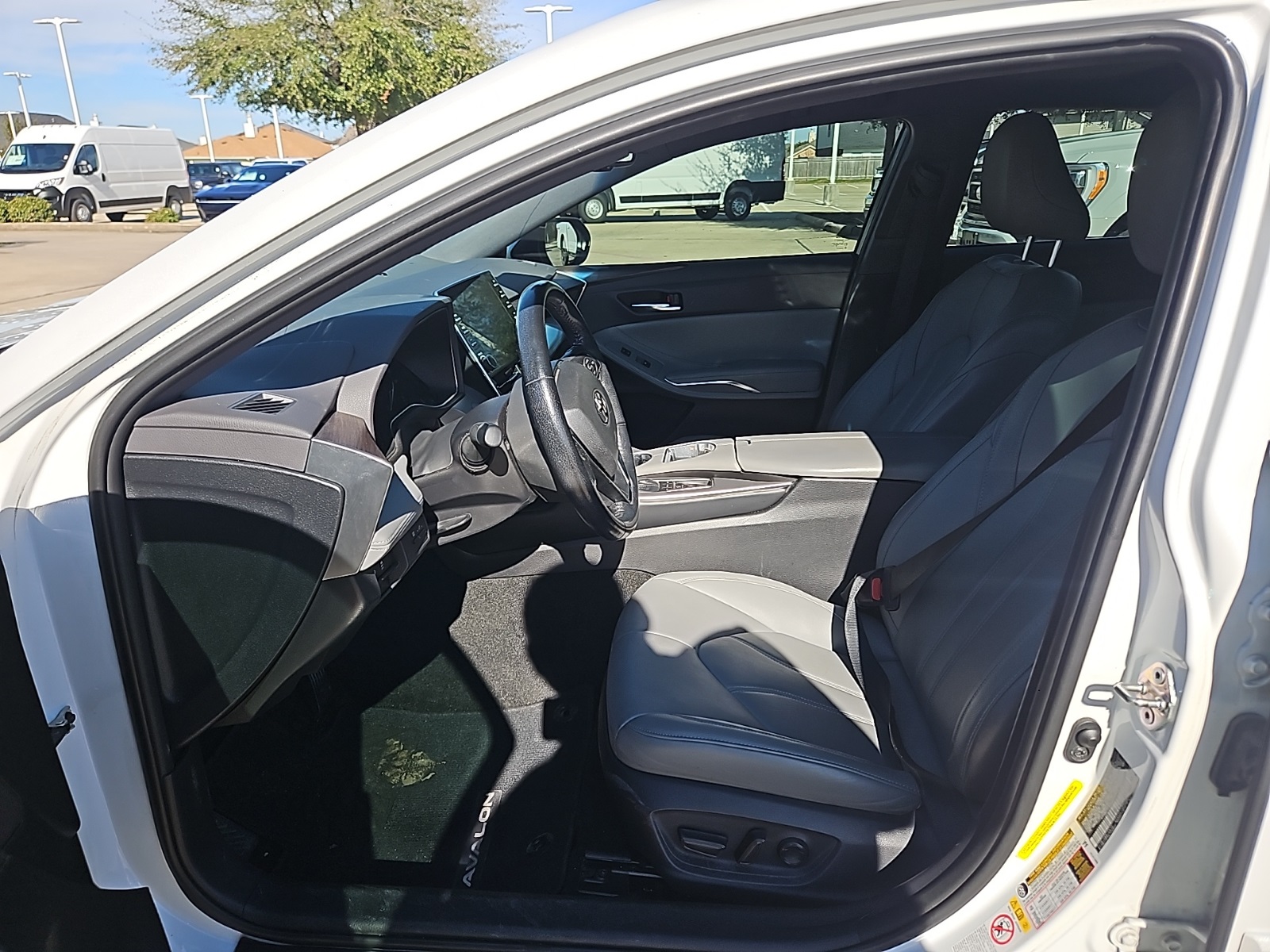 2019 Toyota Avalon XLE White at Don McGill Toyota