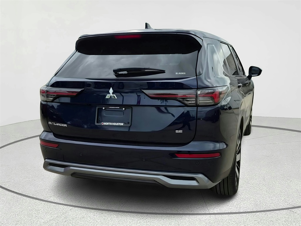 2025 Mitsubishi Outlander SE - 5