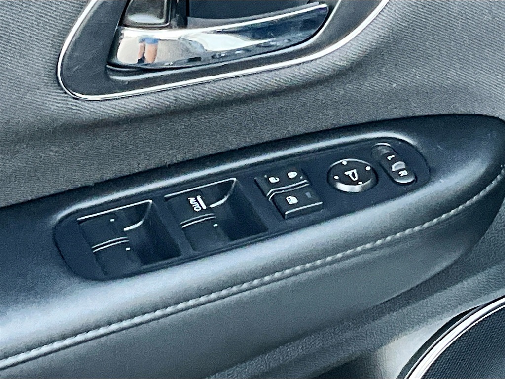 2022 Honda HR-V EX White at AutoSavvy Houston Southwest