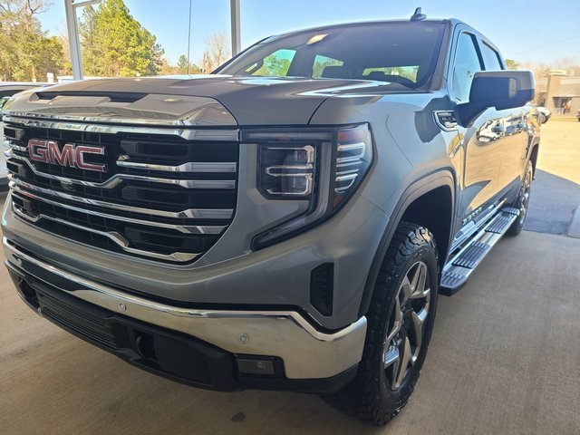 2023 GMC Sierra 1500 SLT Crew Cab 4WD