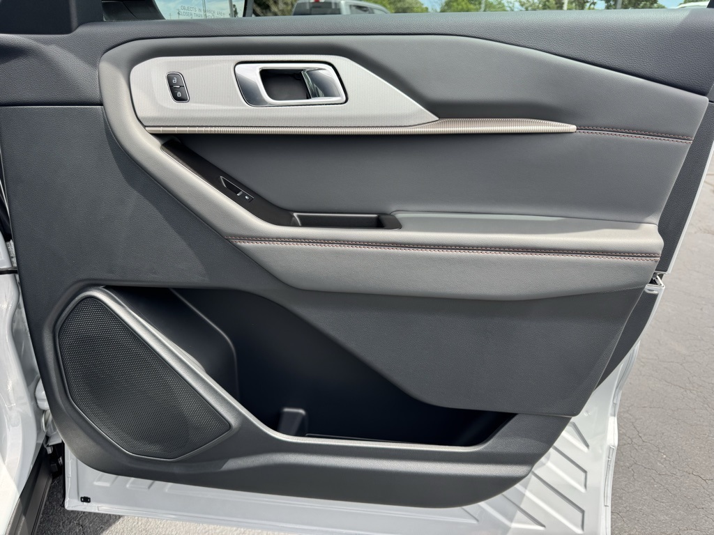 FordExplorer25