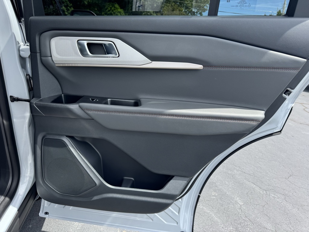 FordExplorer27
