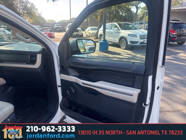 Used Car 2022 Ford Expedition Max  Platinum For Sale Under $60,000 In San Antonio, Texas