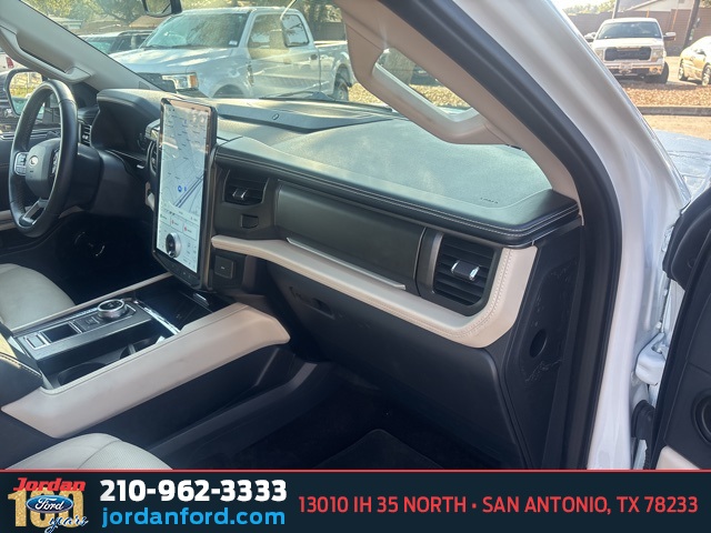 Used Car 2022 Ford Expedition Max  Platinum For Sale Under $60,000 In San Antonio, Texas