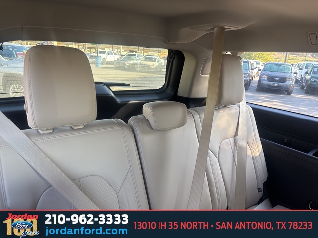 Used Car 2022 Ford Expedition Max  Platinum For Sale Under $60,000 In San Antonio, Texas