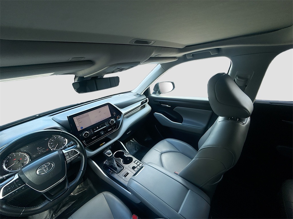 2024 Toyota Highlander XLE Blue at Don McGill Toyota